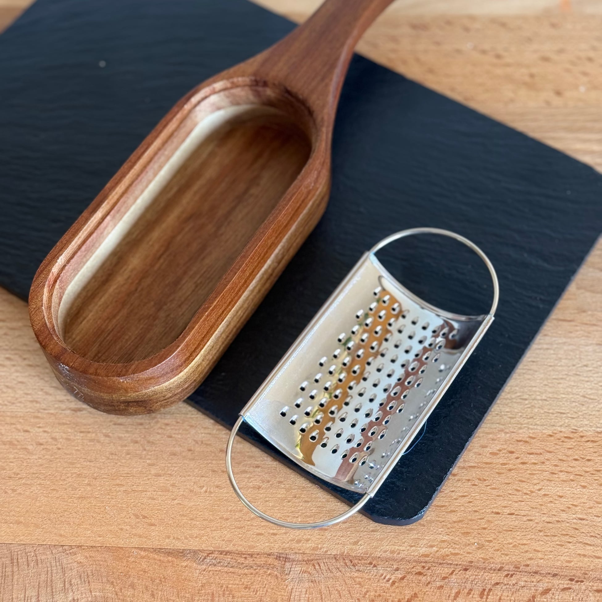 Akasya Ağacı Tutmalı Sarımsak Rende 30x6,5x3,5 cm (SÜPER FİYAT)