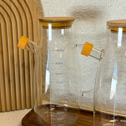 Terci Ahşap Standlı İkili Borosilikat Cam Bambu Kapaklı Yağlık Seti