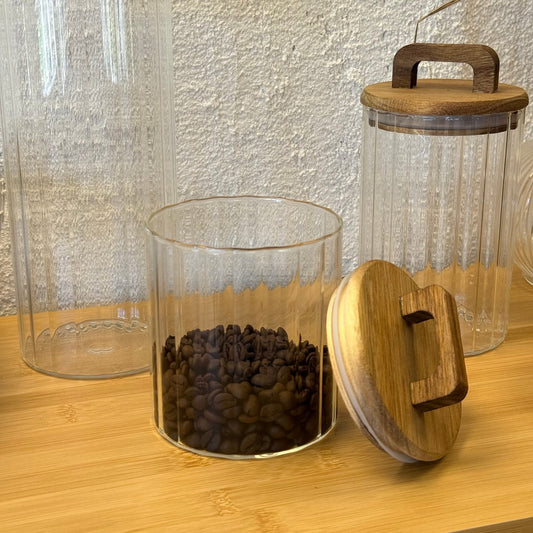 Liza 3 Boy Çizgili Silindir Akasya Ağacı Kapaklı Kavanoz Seti 650 ml, 950 ml, 1550 ml