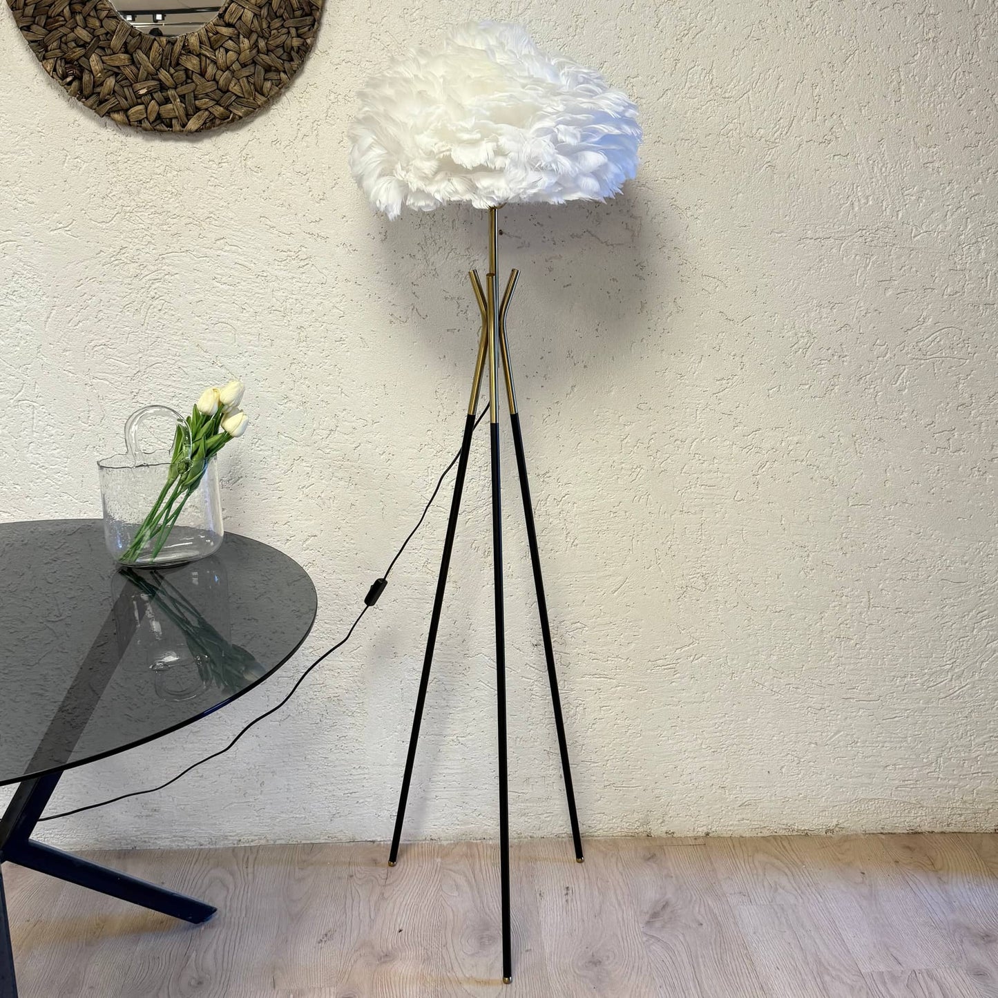 Exclusive Metal Ayaklı Tüy Lambader Beyaz-Bronz 1,60 cm