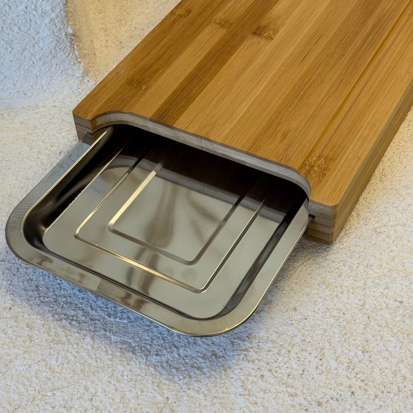Bambu Kesim Tahtası Çelik Tepsi Hazneli 33x21 cm Premium Ürün