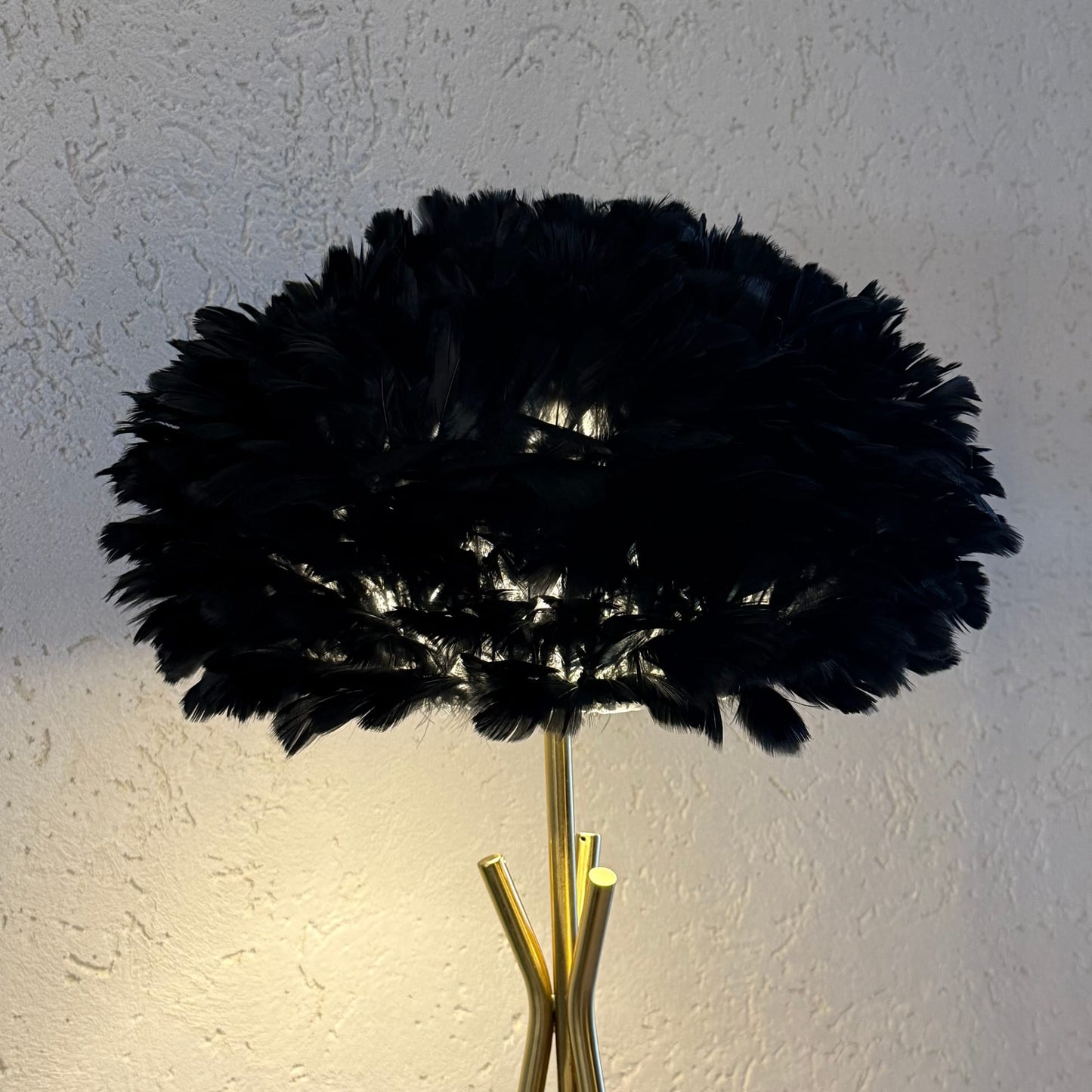 Talia Metal Ayaklı Tüy Lambader Siyah- Bronz 1,60 cm