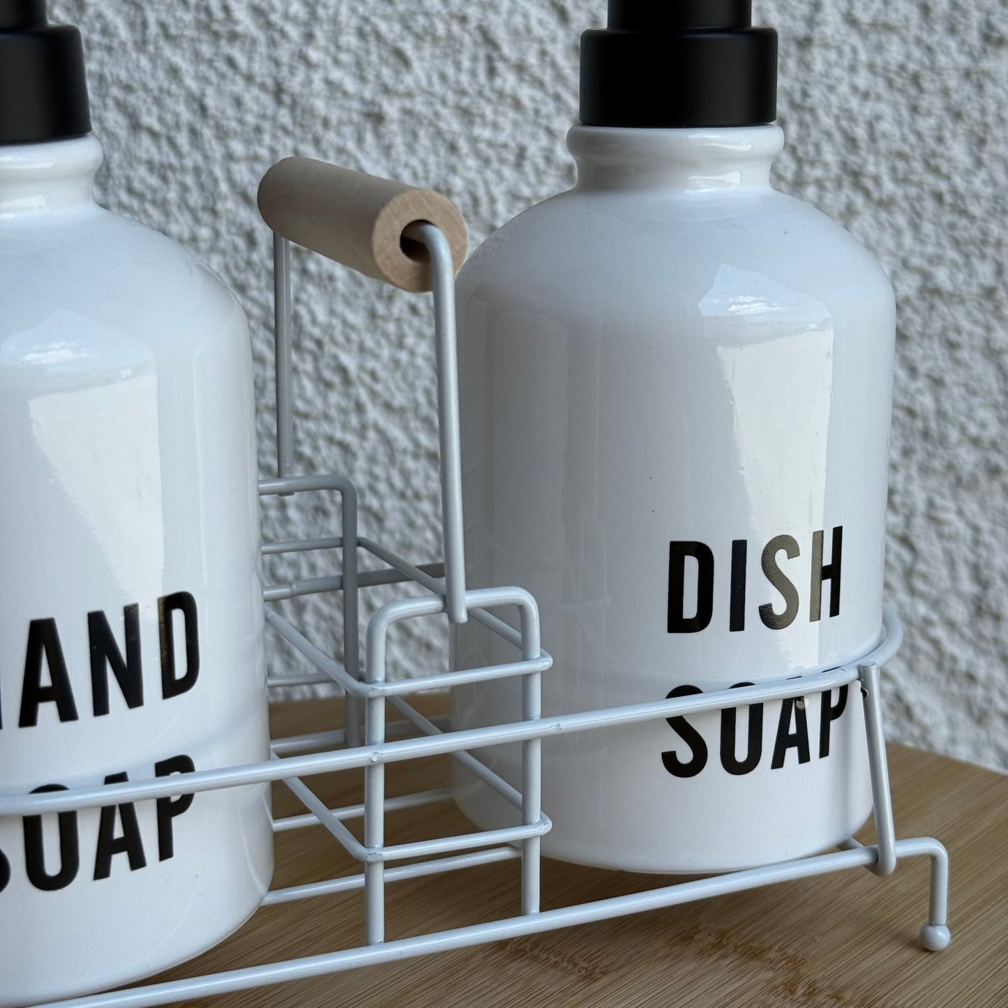 Tonish Metal Standlı Poeselen Sıvı Sabunluk Seti  Beyaz