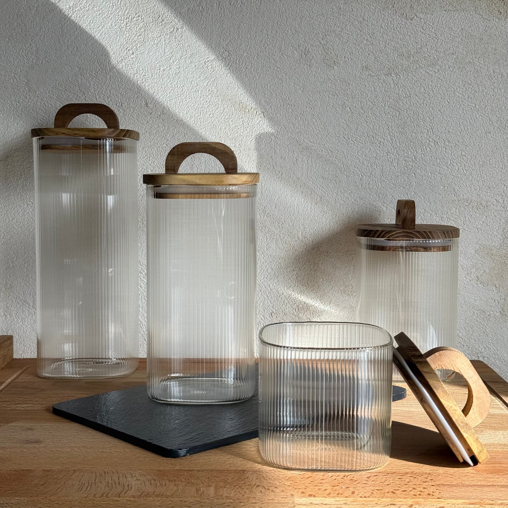 Regina 4 Lü Kare Çizgili Kavanoz Seti Akasya Ağacı Kapaklı