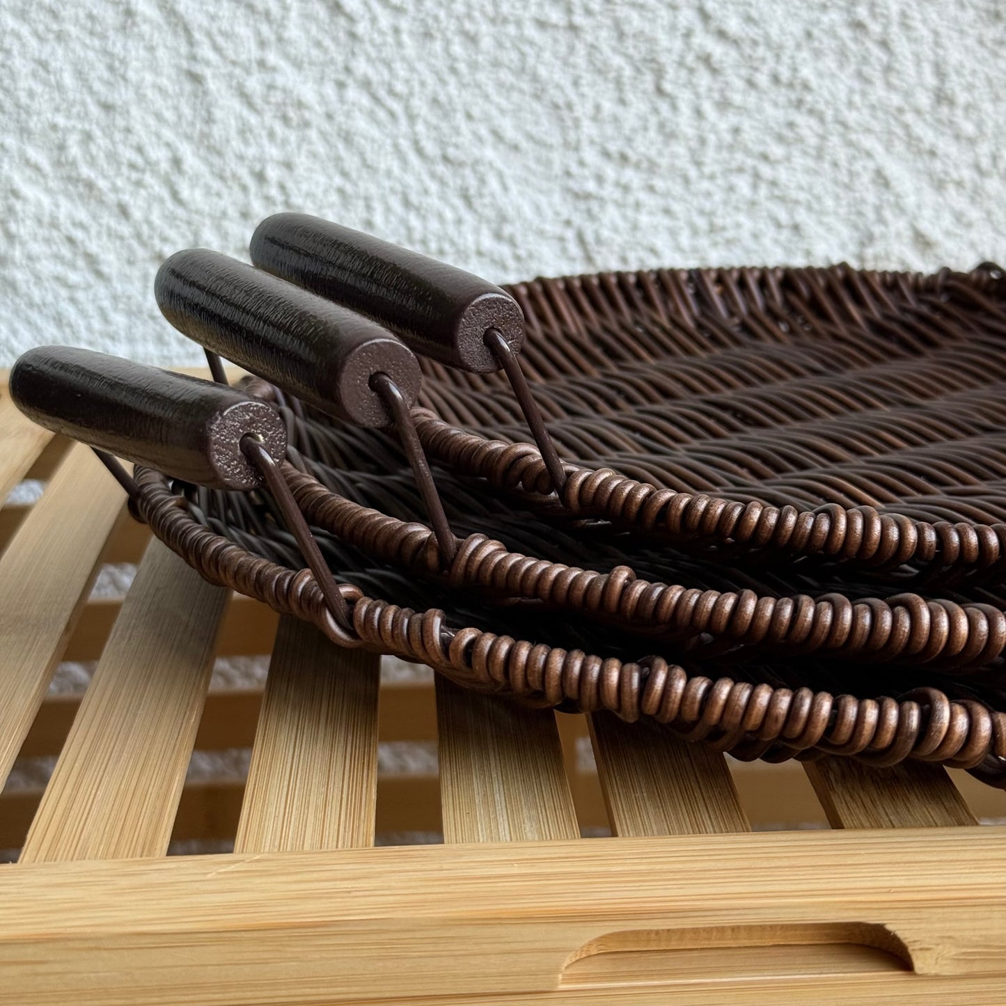 Rios Rattan Kulplu 3 Boy Yuvarlak Tepsi Seti Kahve Rengi