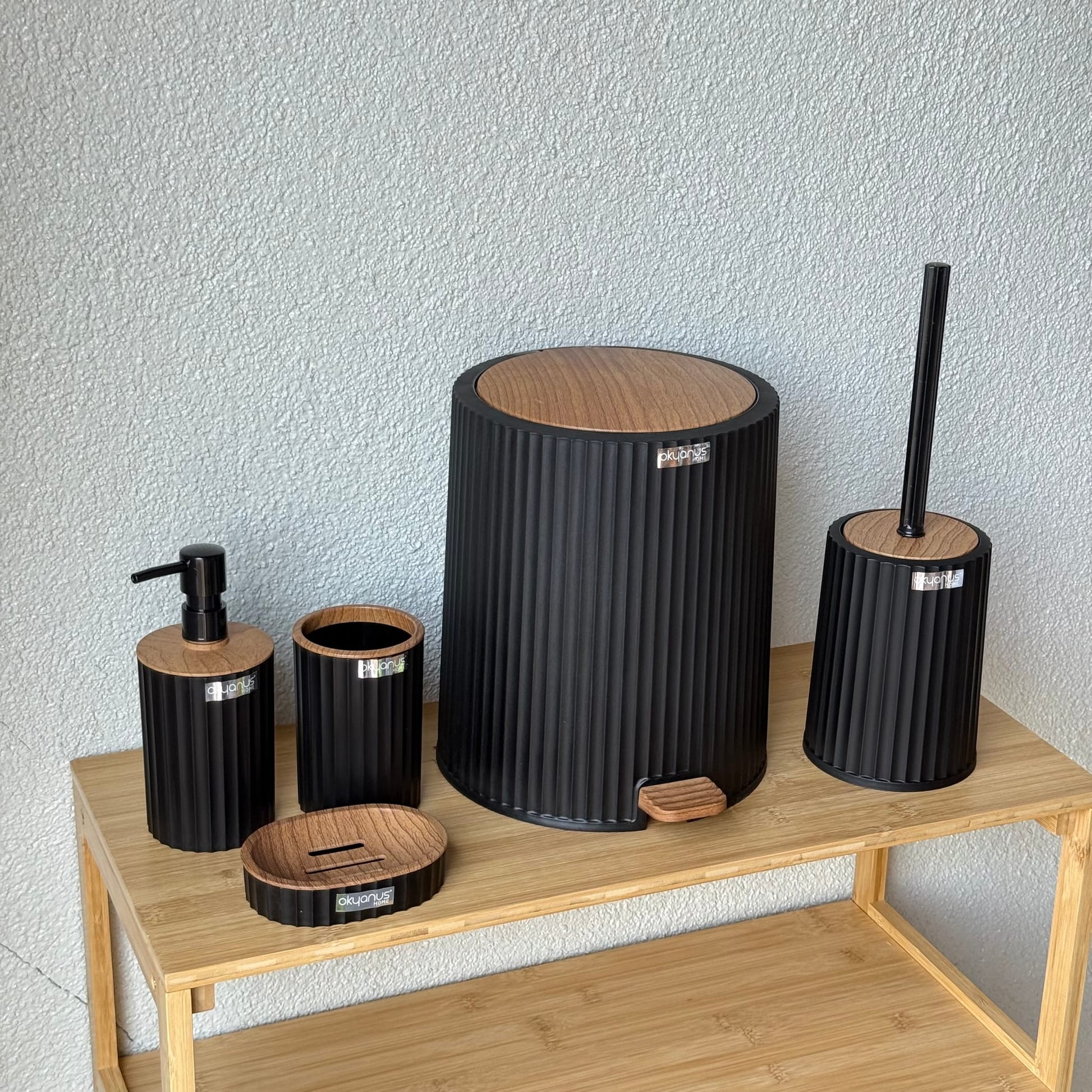 Coliseum Akrilik Banyo Seti 5 Parça Siyah