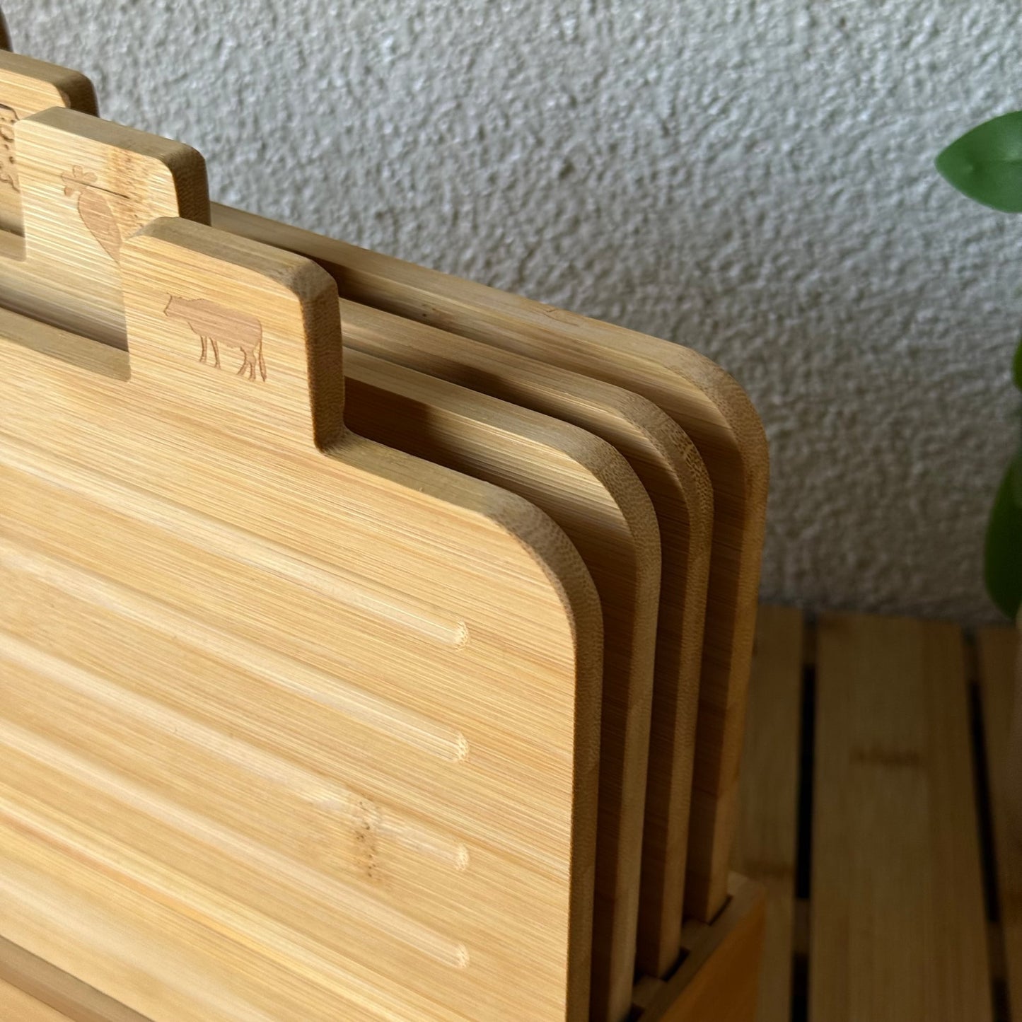 Lucias Bambu  Standlı Kesme Tahtası Seti