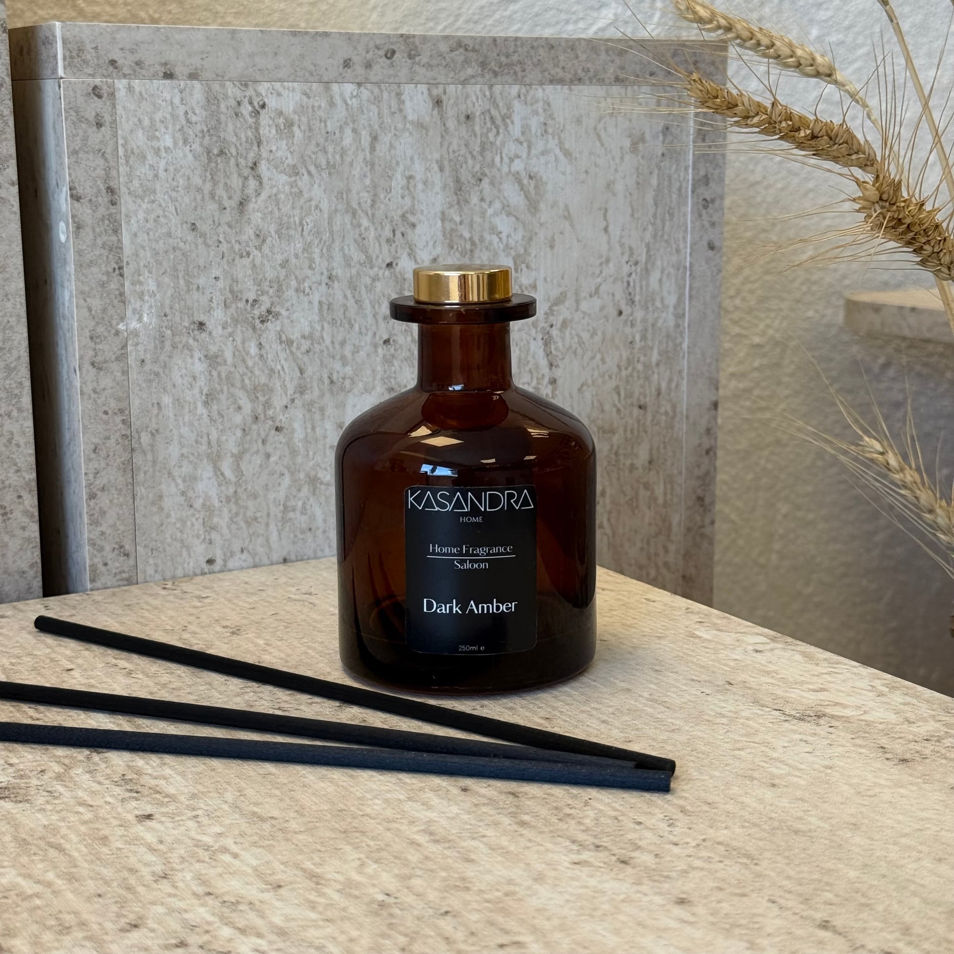 Kasandra Home Dark Amber Çubuklu Oda Kokusu 250 ML (SİYAH)