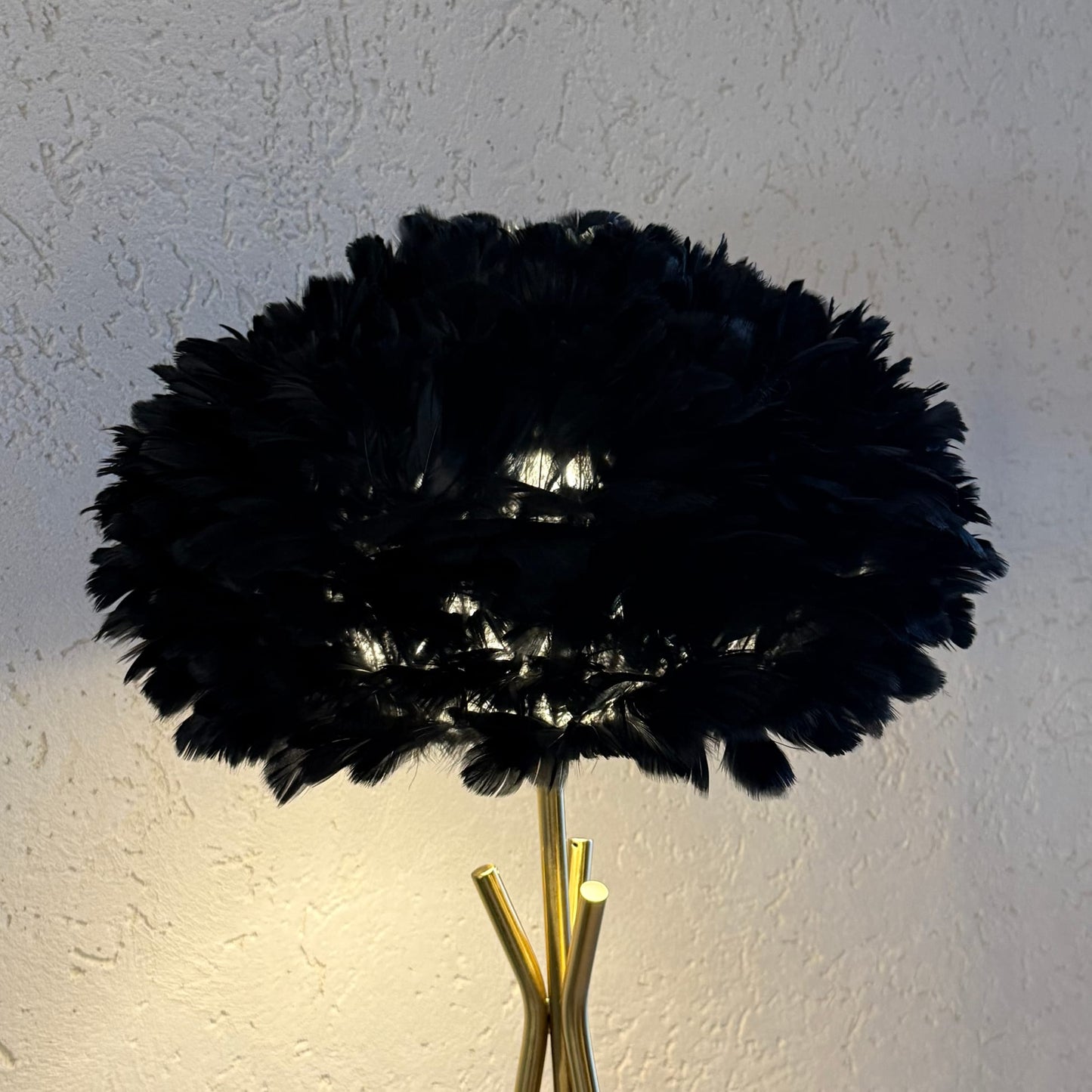 Talia Metal Ayaklı Tüy Lambader Siyah- Bronz 1,60 cm