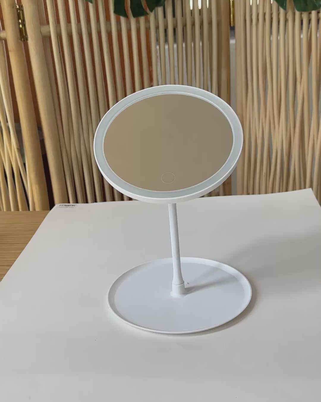 Videoyu yükle: WSM-2077 Şarjlı LED Makyaj Aynası Beyaz